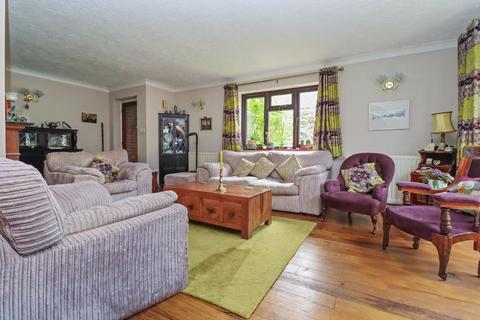 5 Manor Close, Deal, CT14 9XA