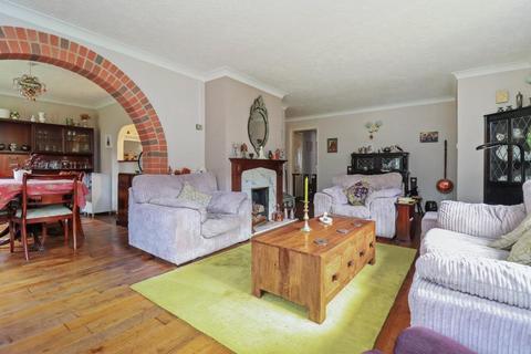 5 Manor Close, Deal, CT14 9XA