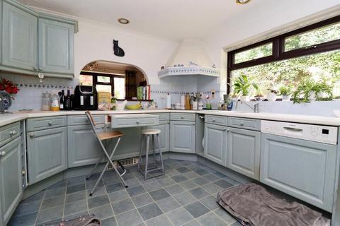 5 Manor Close, Deal, CT14 9XA