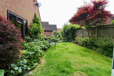 5 Manor Close, Deal, CT14 9XA