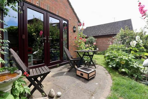 5 Manor Close, Deal, CT14 9XA