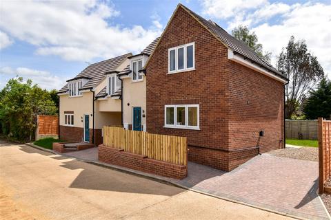 3 bedroom link detached house for sale, Knebworth SG3