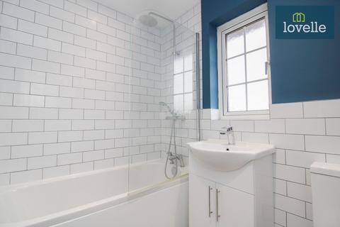 30 Cartledge Avenue, Grimsby, DN32 8ES