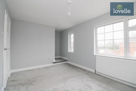 30 Cartledge Avenue, Grimsby, DN32 8ES