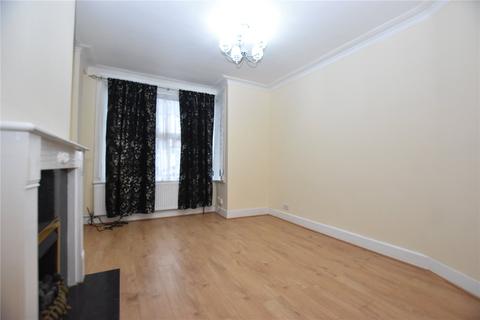 3 bedroom terraced house to rent, Cecil Road, Croydon, CR0