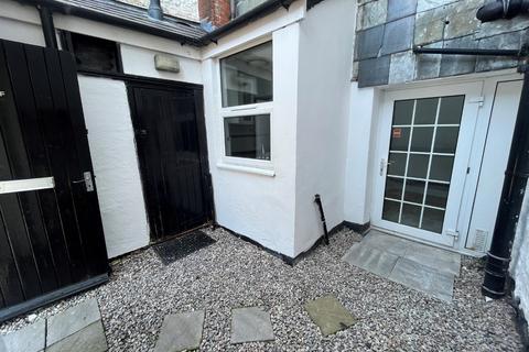 1 bedroom flat for sale, Bartows Causeway, Tiverton, Devon, EX16