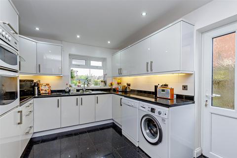 undefined, Broughton Avenue, Toddington, Bedfordshire, LU5