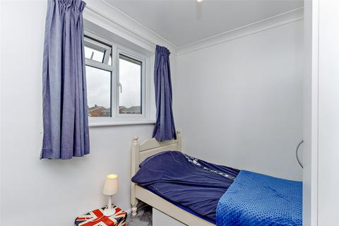 4 Broughton Avenue, Toddington, Dunstable, LU5 6BQ