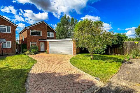 4 bedroom detached house for sale, Plane Tree Close, Burnham-On-Crouch