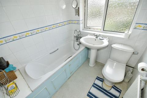 62 Westbury Lane, Buckhurst Hill, IG9 5PW