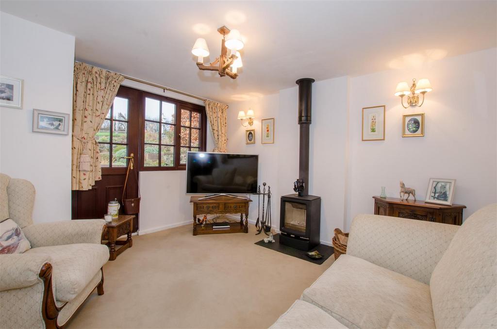 2 Webbs Cottage internal1 2.jpg