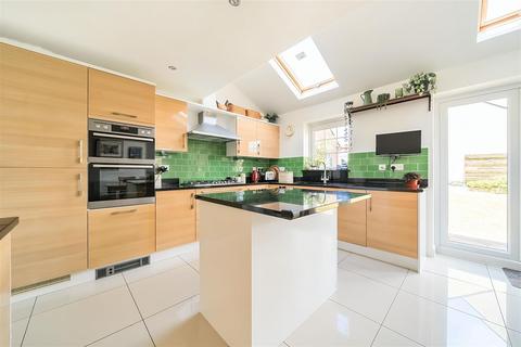 5 bedroom detached house for sale, Hawkins Road, Exeter EX1