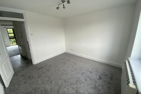 1 bedroom flat to rent, Manor Road, Swanscombe DA10