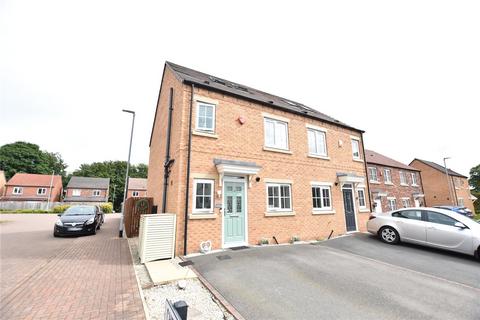 3 bedroom semi-detached house for sale, Cedar Drive, Killingbeck, Leeds, West Yorkshire