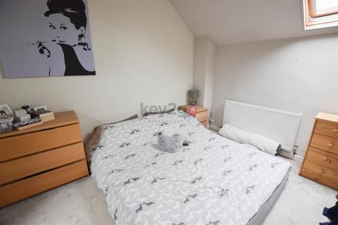 2 bedroom terraced house to rent, Scarsdale Road, Dronfield, S18