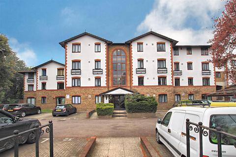 1 bedroom apartment for sale, The Beeches, Hounslow TW3