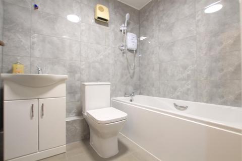 1 bedroom apartment for sale, The Beeches, Hounslow TW3