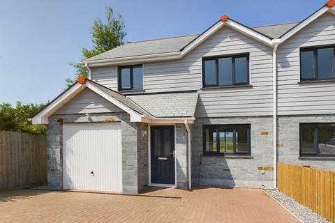 4 bedroom semi-detached house to rent, West Hill, Wadebridge