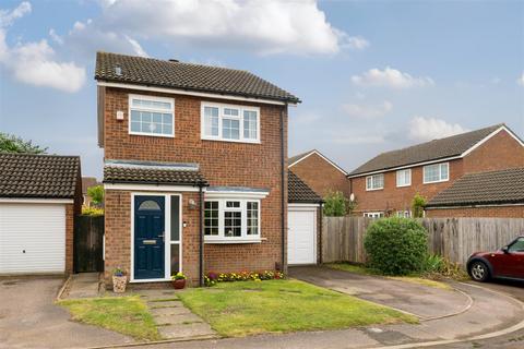 3 bedroom detached house for sale, Brampton Close, Bedford