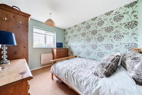 21 Brampton Close, Bedford, MK42 0HD