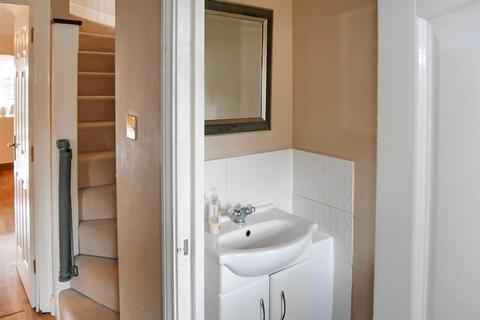 2 Coniston Way, Littlehampton, BN17 6SR