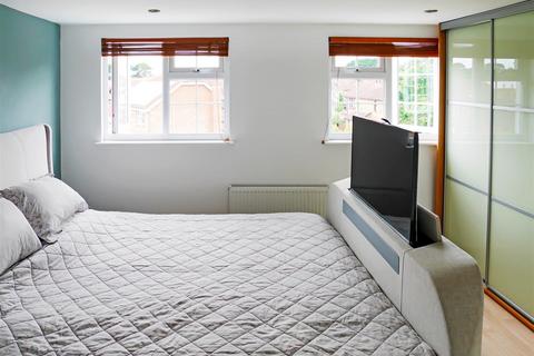 2 Coniston Way, Littlehampton, BN17 6SR