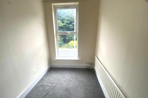 2 bedroom flat to rent, Spring Bank West, Hull