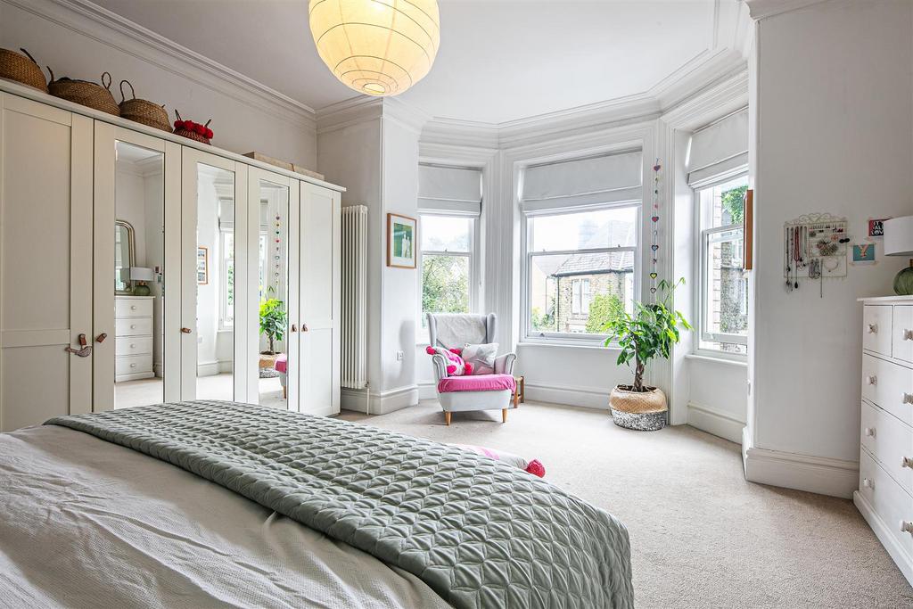 Principal bedroom