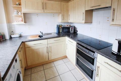 2 bedroom maisonette for sale, Primrose Way, Locks Heath, Southampton