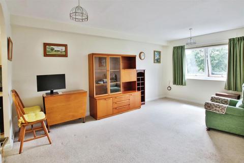 1 bedroom retirement property for sale, High Oaks Close, Locks Heath, Southampton