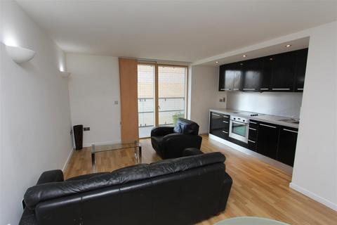 2 bedroom flat to rent, West Point, Wellington Street