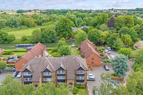 2 bedroom apartment for sale, River Meads, Stanstead Abbotts