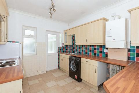 2 bedroom semi-detached bungalow for sale, Grand Avenue, Lancing, BN15 9QB