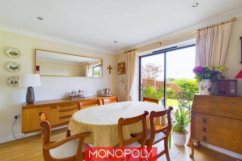 12 Maes Tyrnog, Llandyrnog, Denbigh, LL16 4EW