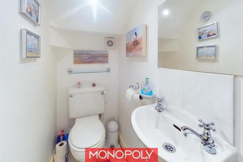 12 Maes Tyrnog, Llandyrnog, Denbigh, LL16 4EW