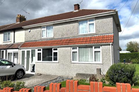 4 bedroom end of terrace house for sale, Gilda Crescent, Whitchurch