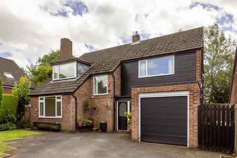 4 bedroom detached house for sale, West Dene, Leeds LS17