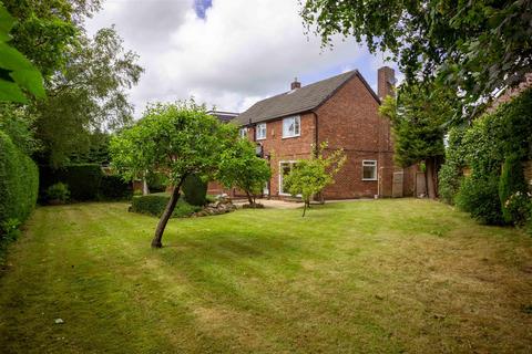 4 bedroom detached house for sale, West Dene, Leeds LS17