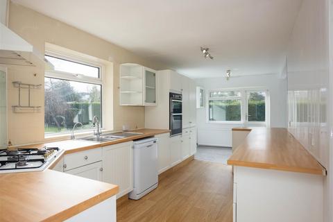 4 bedroom detached house for sale, West Dene, Leeds LS17