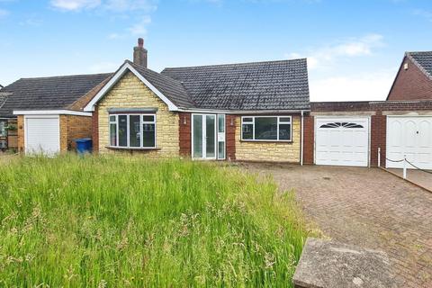 2 bedroom detached bungalow for sale, Maple Close, Burntwood