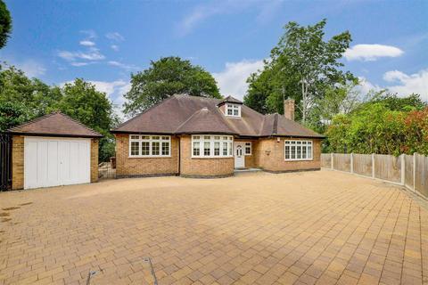 4 bedroom detached bungalow to rent, Birch Lea, Redhill NG5