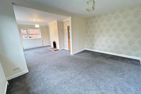 3 bedroom semi-detached bungalow to rent, Chantry Road, East Ayton, Scarborough