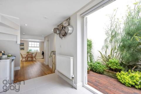 3 bedroom house for sale, Guildford Street, Brighton