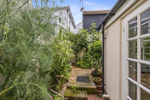 3 bedroom house for sale, Guildford Street, Brighton
