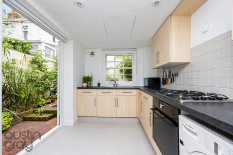 3 bedroom house for sale, Guildford Street, Brighton