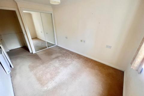 1 bedroom retirement property for sale, St Peters Lodge, High Street, Portishead