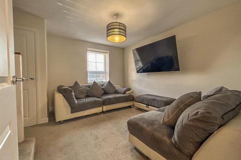 2 bedroom house for sale, Lilac Crescent, Newcastle Upon Tyne