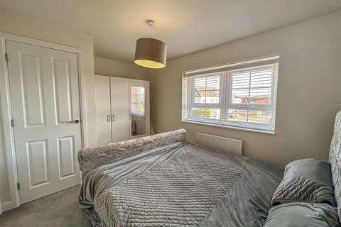 2 bedroom house for sale, Lilac Crescent, Newcastle Upon Tyne