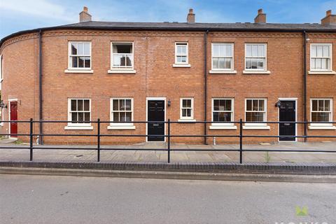 3 bedroom townhouse to rent, St. Julians Crescent, Shrewsbury