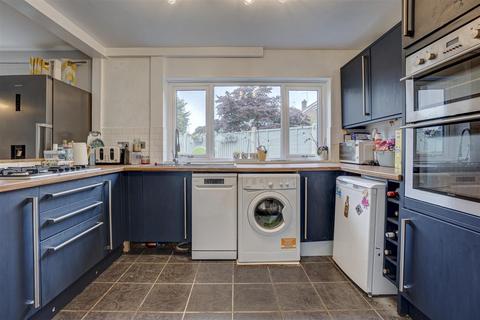 3 bedroom semi-detached house for sale, St. Lawrence Boulevard, Radcliffe-On-Trent, Nottingham